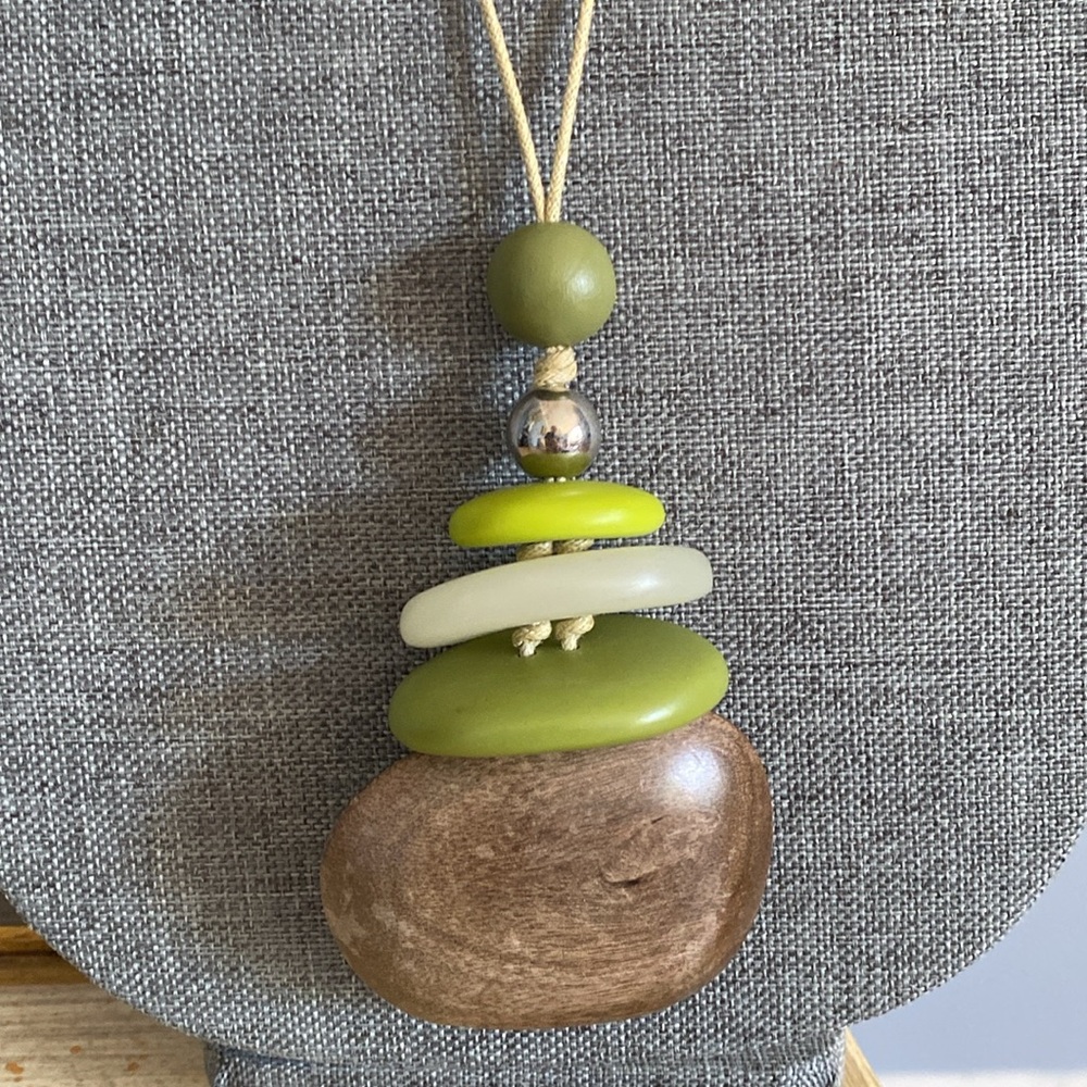 Nature Inspired Pendant Necklace